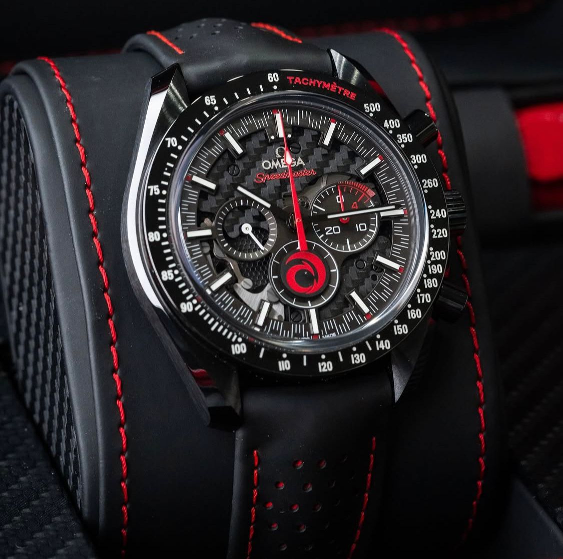 Speedmaster Dark Side Of the Moon Team Alinghi 44.25mm