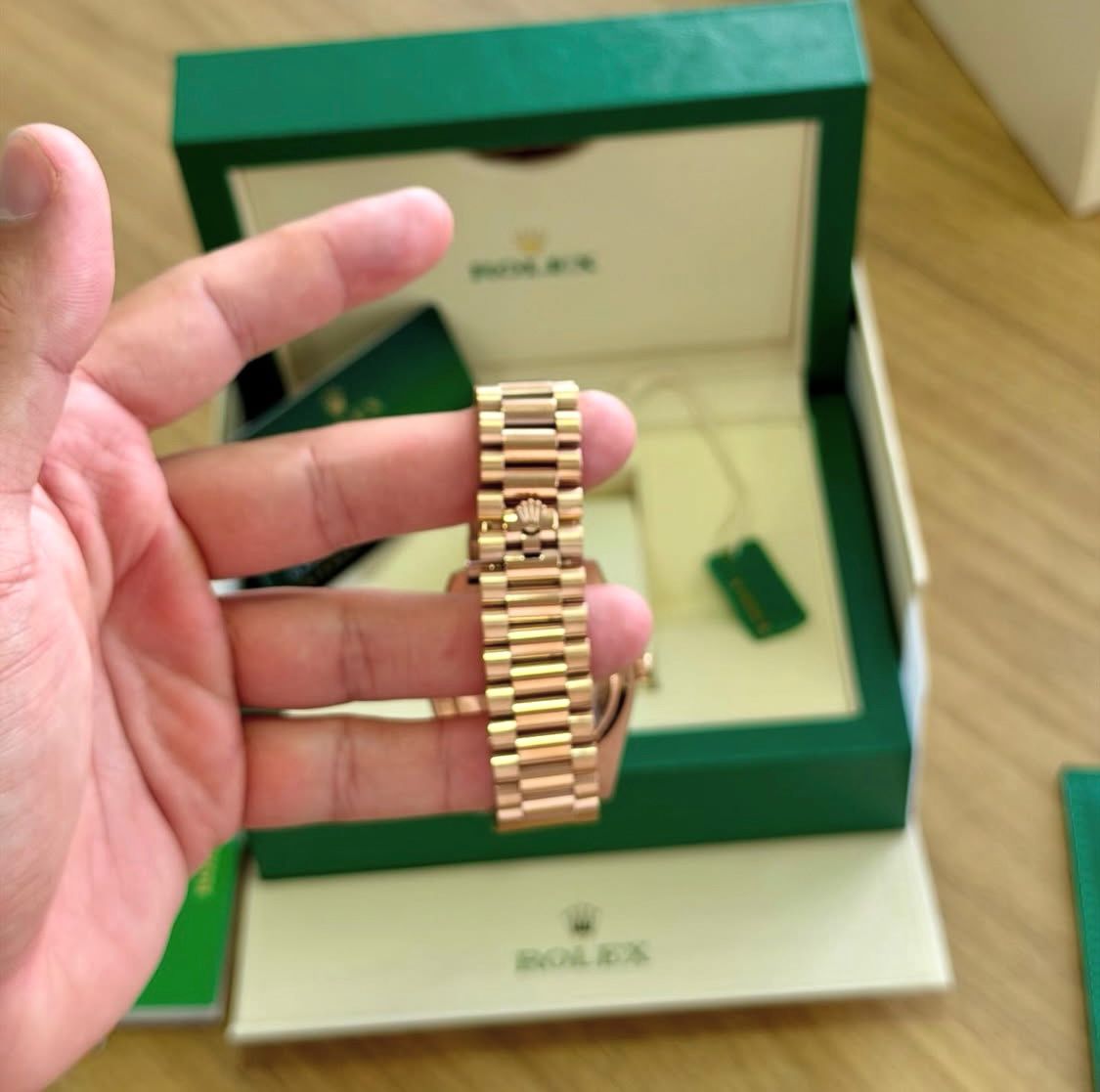 Day-Date 228235 “Rose Gold”
