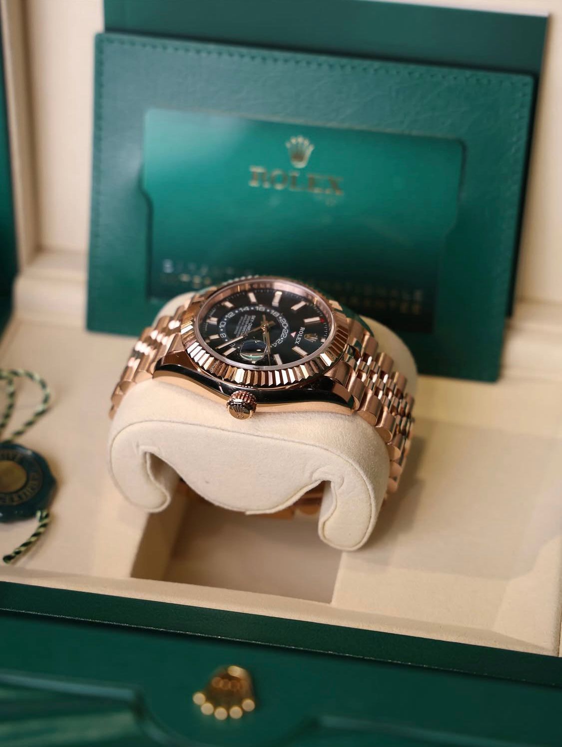 Sky-Dweller 336935 “Everose Gold”