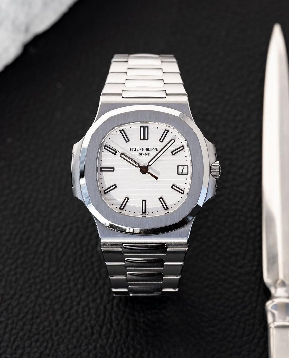 Nautilus Stainless Steel White Dial 5711/1A-011