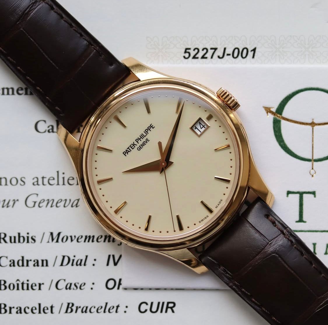 Calatrava 5227J-001 “Yellow Gold Ivory Dial”