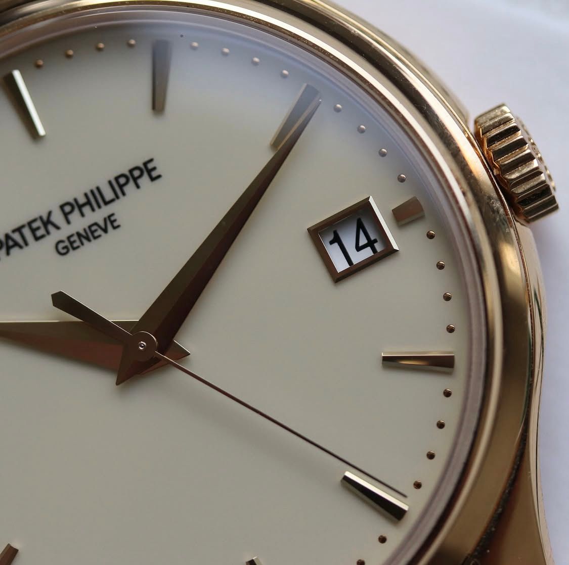Calatrava 5227J-001 “Yellow Gold Ivory Dial”
