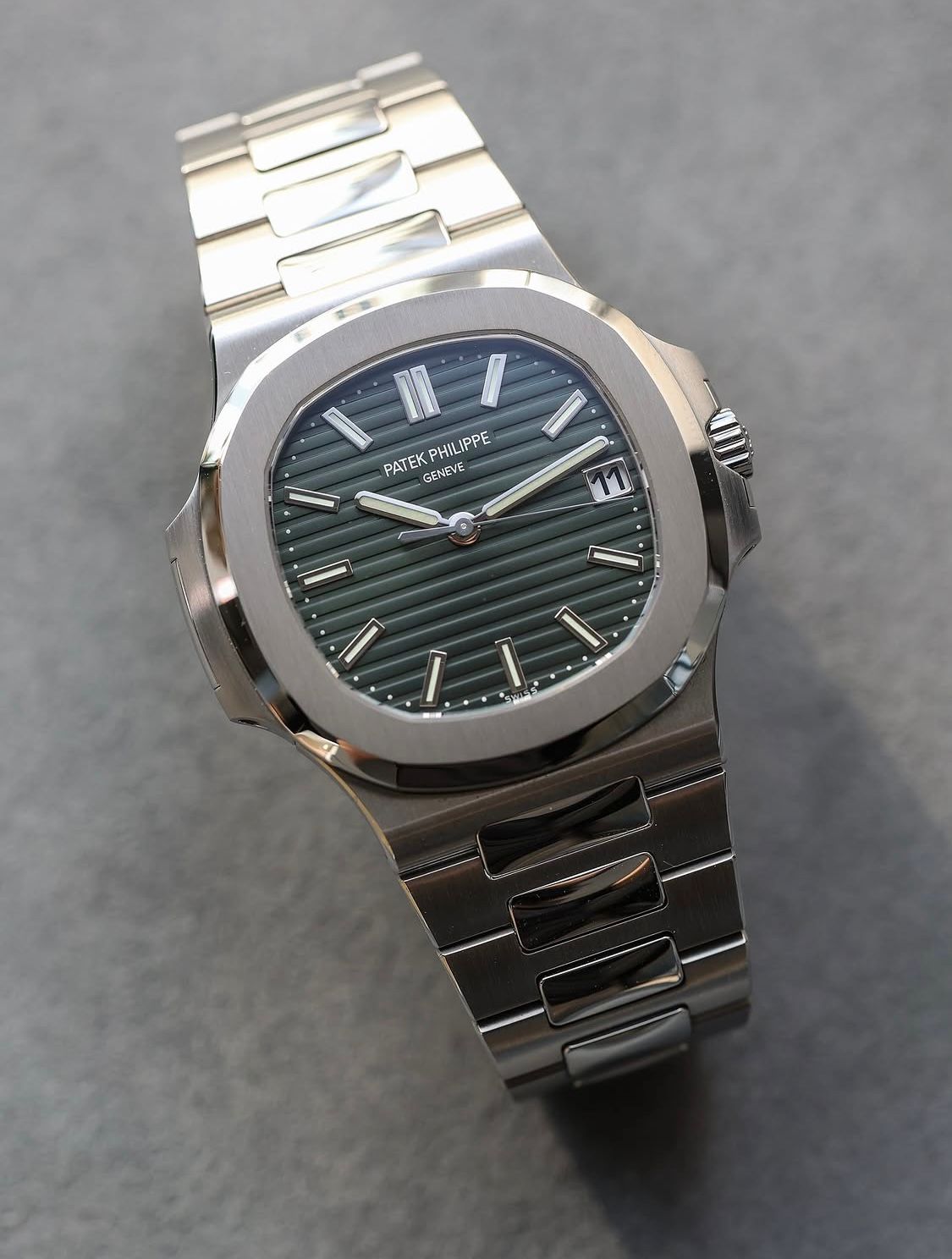 Nautilus 5711/1A-014 “Olive Green”