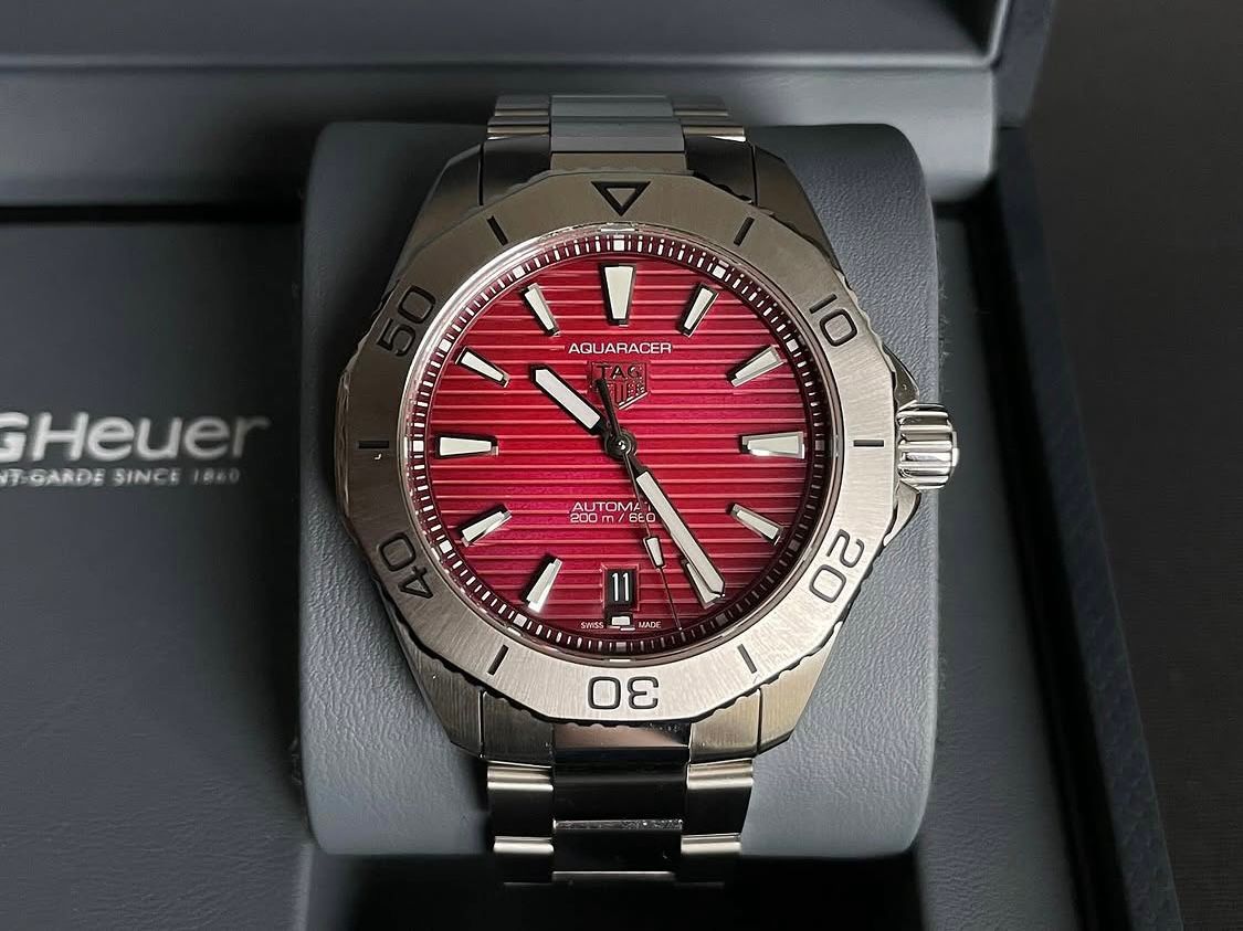 Aquaracer Professional 200 Automatic Date Red Dial