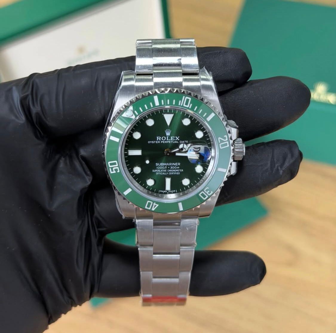 Submariner Date 116610LV “Hulk”